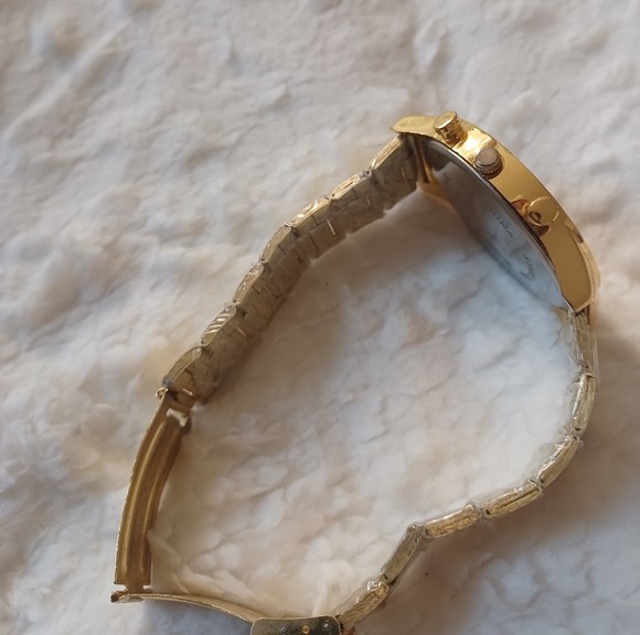 Leosaint quartz Watch vintage timepiece band gold tone stainless steel